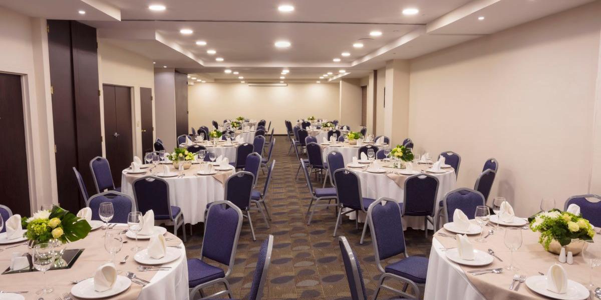 SALÕES E ESPAÇOS PARA EVENTOS Krystal Urban® Monterrey SALÕES E ESPAÇOS PARA EVENTOS Krystal Urban® Monterrey