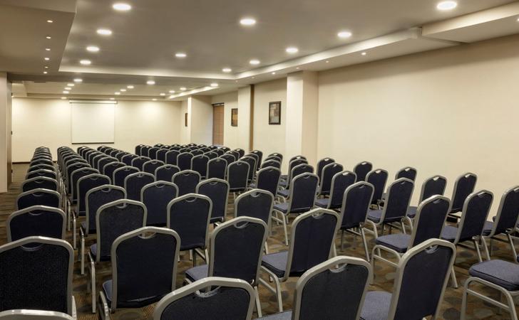 Obispado Krystal Urban® Monterrey Obispado Krystal Urban® Monterrey