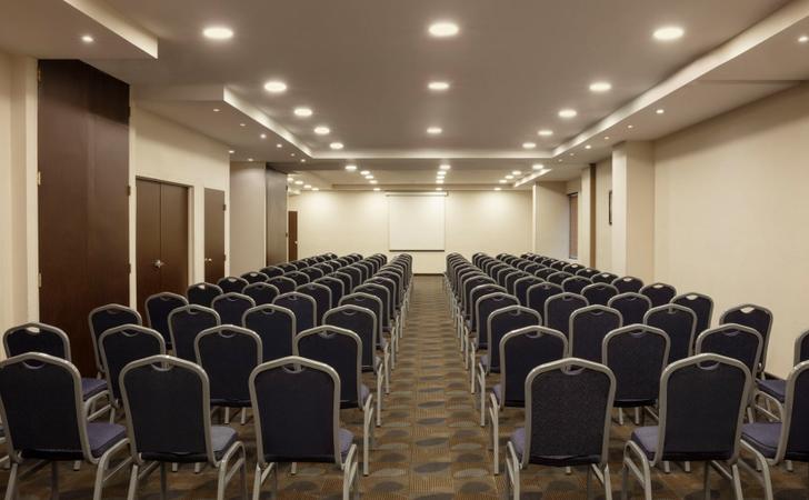 Regionmontano Krystal Urban® Monterrey Regionmontano Krystal Urban® Monterrey