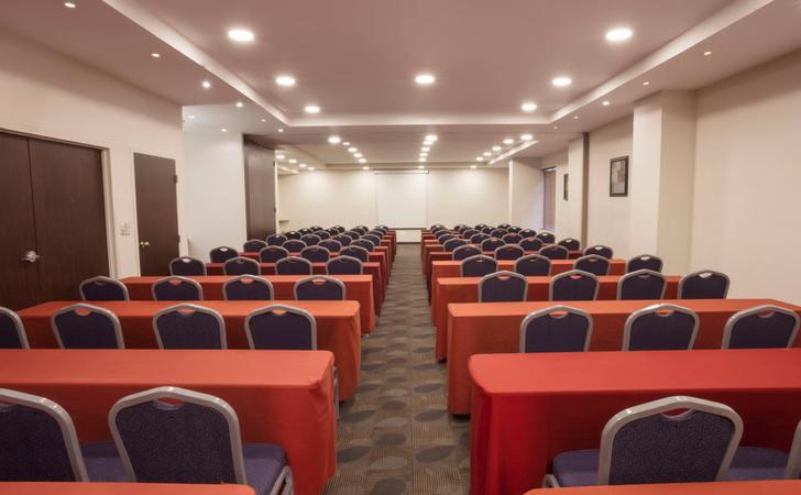 Constitución Krystal Urban® Monterrey Constitución Krystal Urban® Monterrey