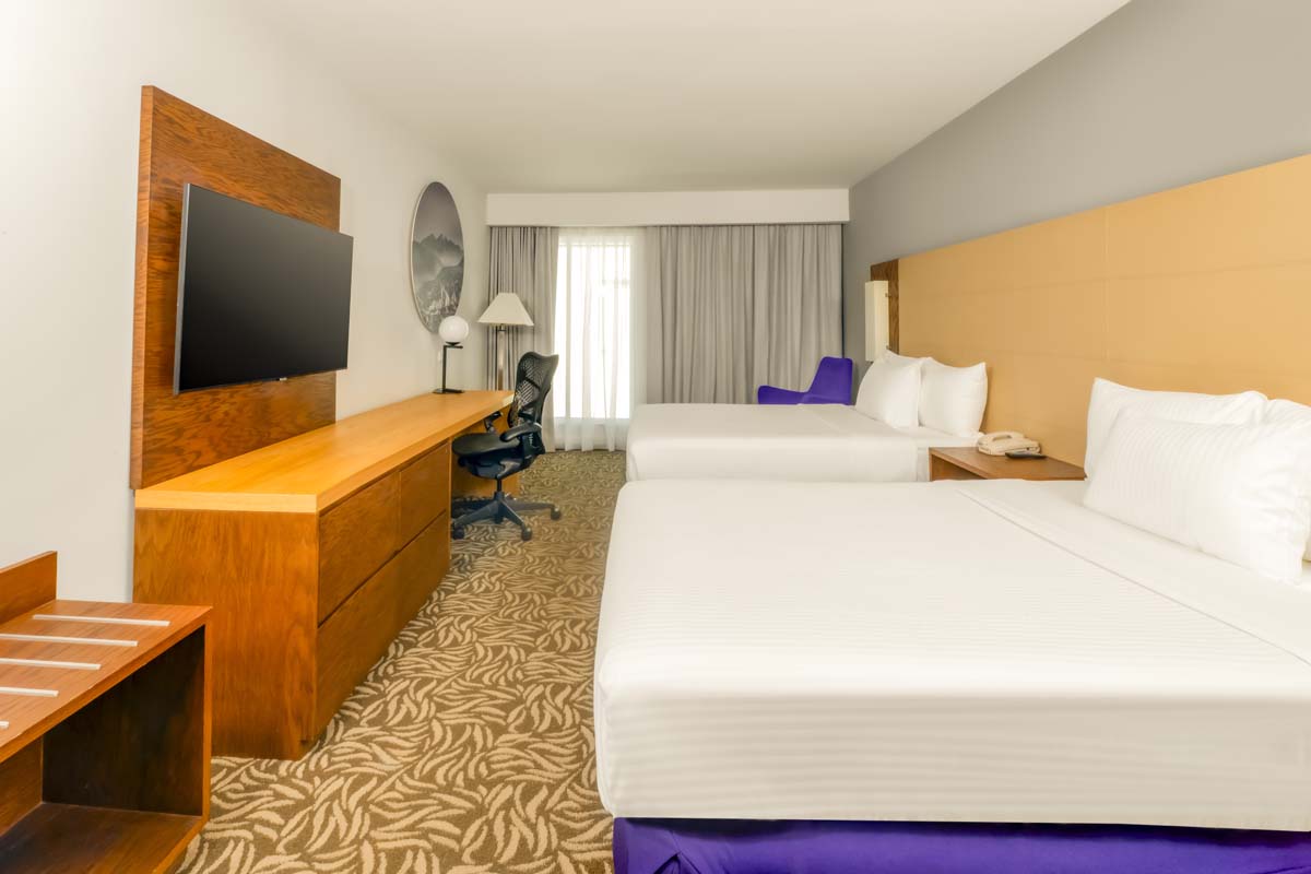   Krystal Urban® Monterrey San Jerónimo